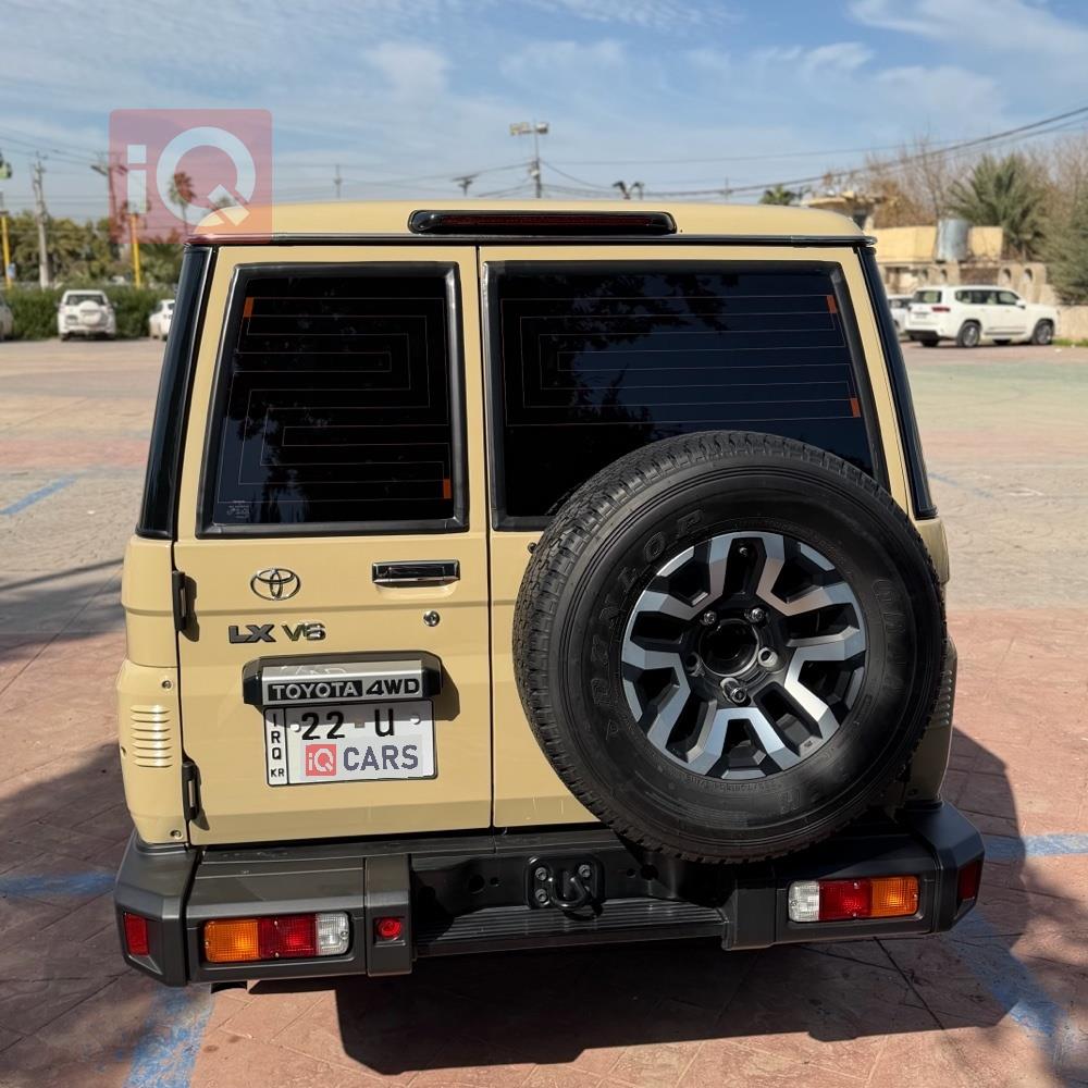 تويوتا لاند كروزر 76